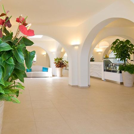 Hotel Cala Reale Stintino Eksteriør billede