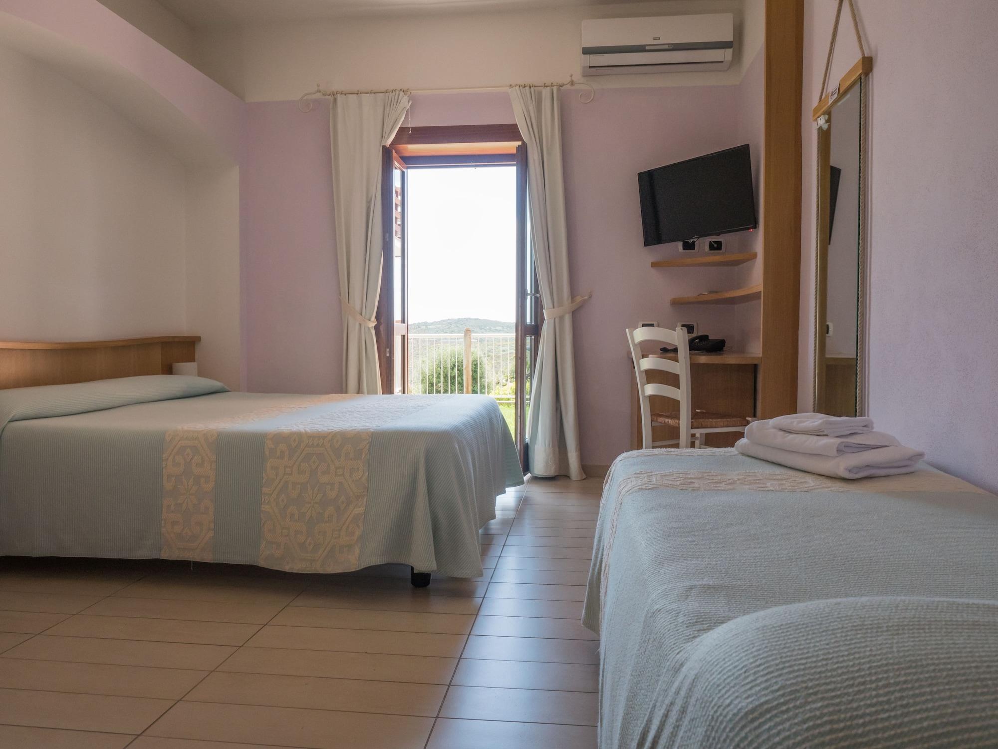 Hotel Cala Reale Stintino Eksteriør billede