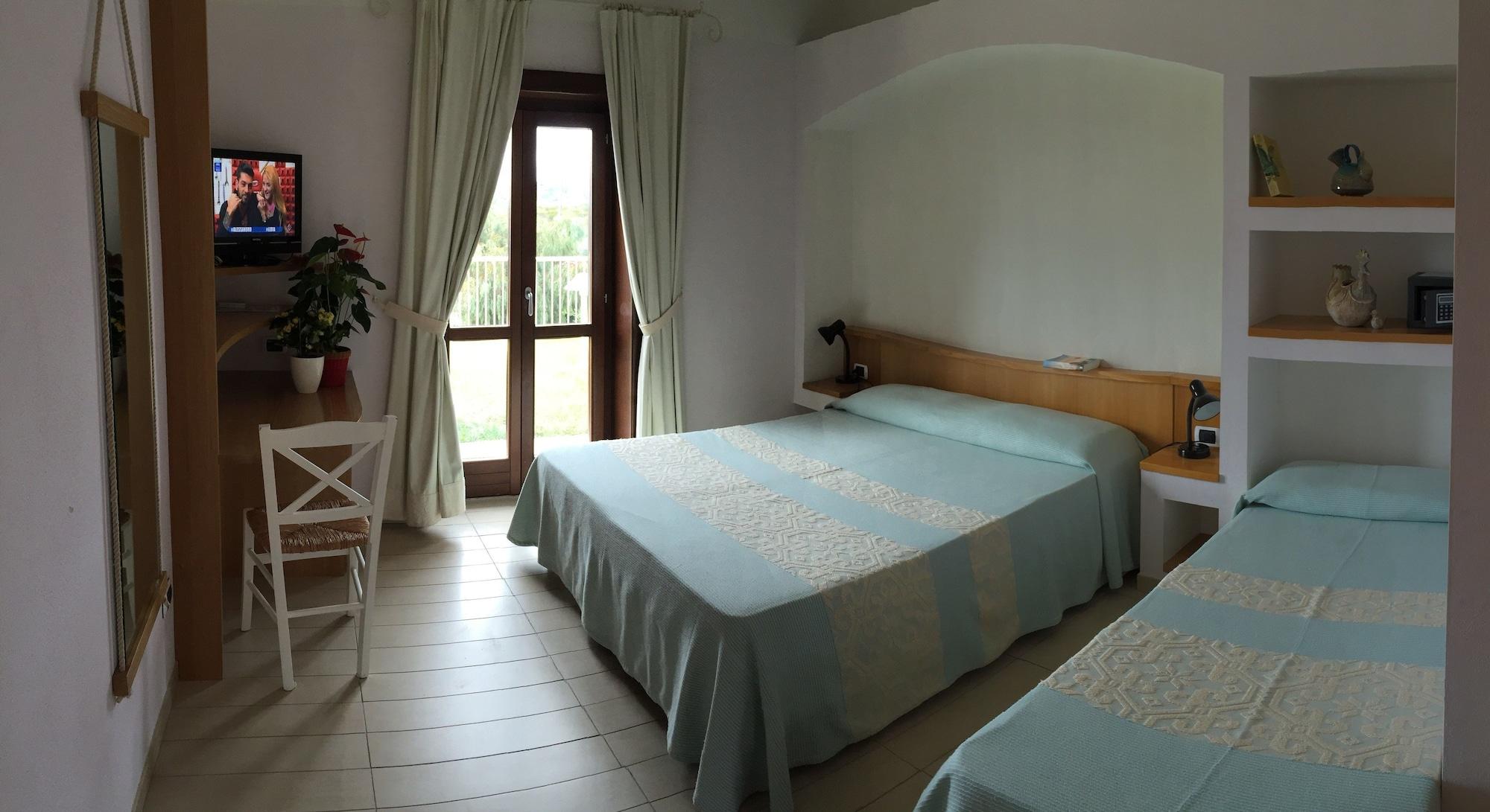 Hotel Cala Reale Stintino Eksteriør billede