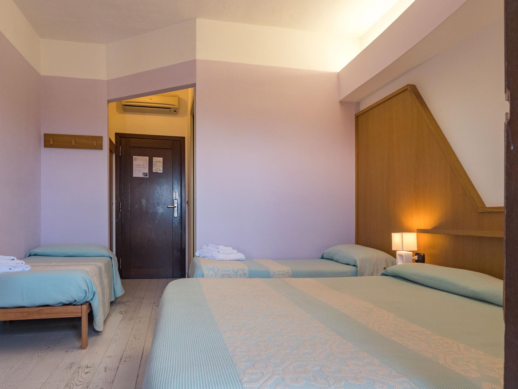 Hotel Cala Reale Stintino Eksteriør billede