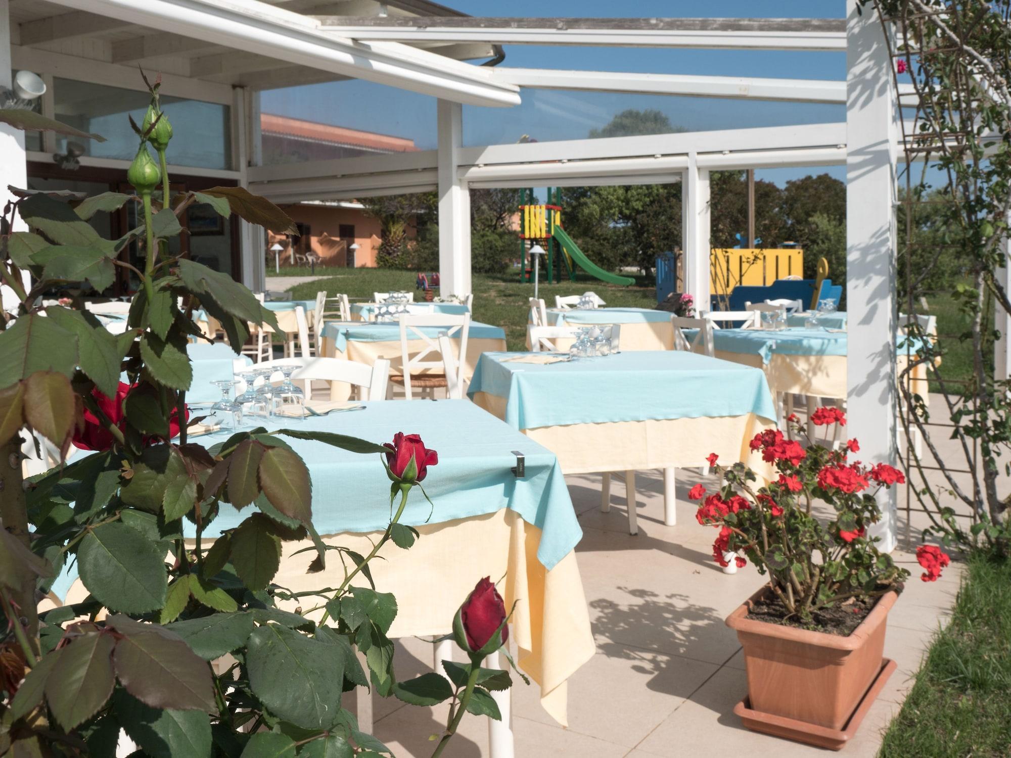 Hotel Cala Reale Stintino Eksteriør billede