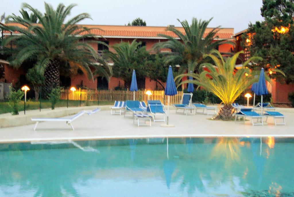 Hotel Cala Reale Stintino Eksteriør billede