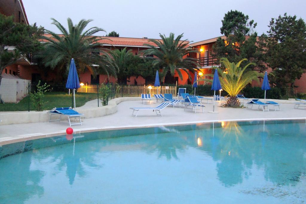 Hotel Cala Reale Stintino Eksteriør billede